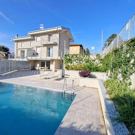 Villa Claudia With Private Pool 科利科 外观 照片